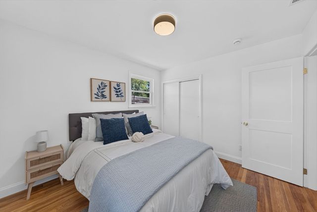 8 Everett St, Wakefield, MA 01880