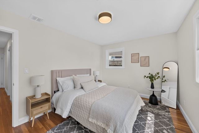 8 Everett St, Wakefield, MA 01880
