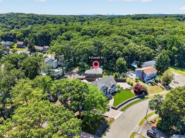 8 Everett St, Wakefield, MA 01880