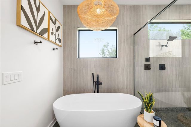 4709 W ESTRELLA STREET, Tampa, FL 33629