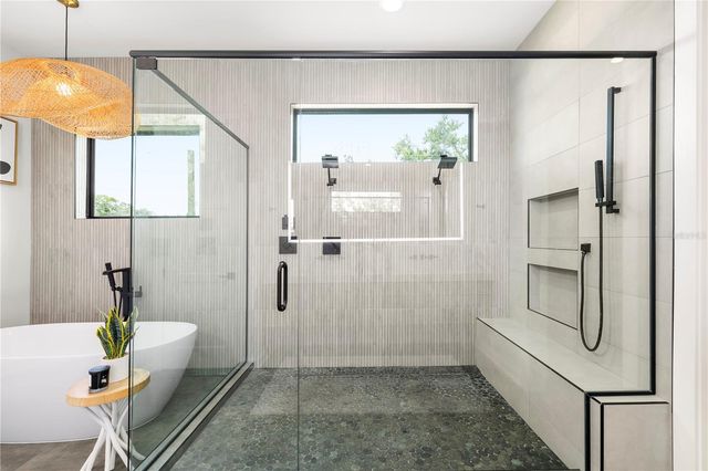 4709 W ESTRELLA STREET, Tampa, FL 33629