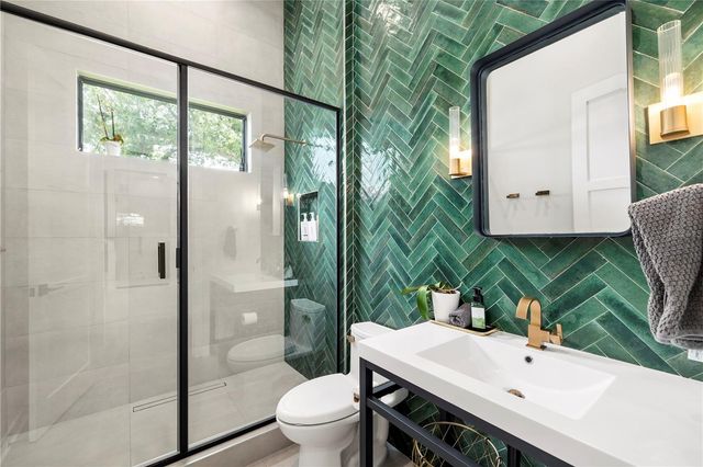 4709 W ESTRELLA STREET, Tampa, FL 33629