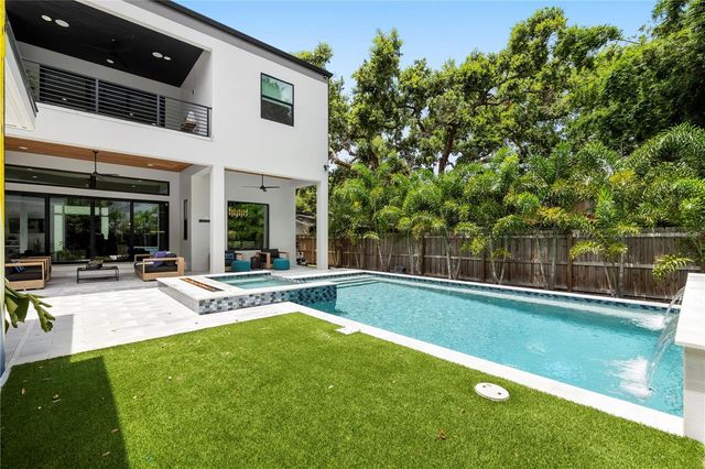 4709 W ESTRELLA STREET, Tampa, FL 33629