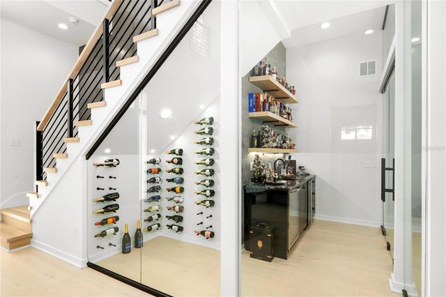 4709 W ESTRELLA STREET, Tampa, FL 33629