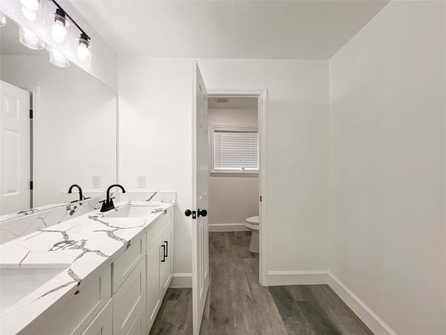 7851 Pecan Villas Drive, Houston, TX 77061