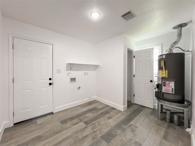 7851 Pecan Villas Drive, Houston, TX 77061