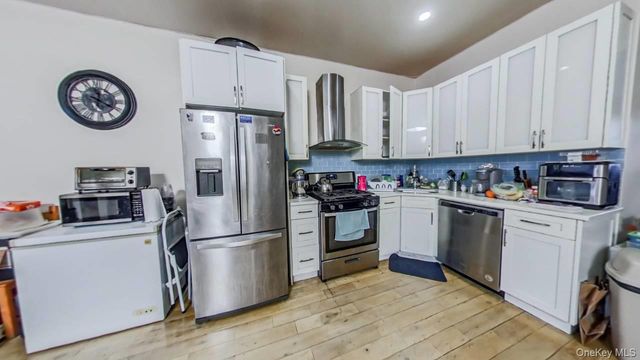 342 Montauk Avenue 2, Brooklyn, NY 11208