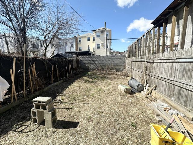 342 Montauk Avenue 2, Brooklyn, NY 11208