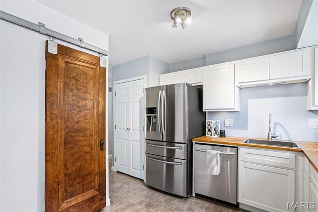1424 Twin Trails Drive, Fenton, MO 63026