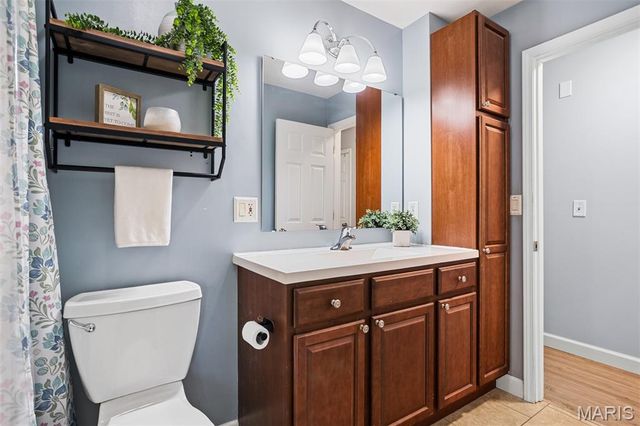 1424 Twin Trails Drive, Fenton, MO 63026