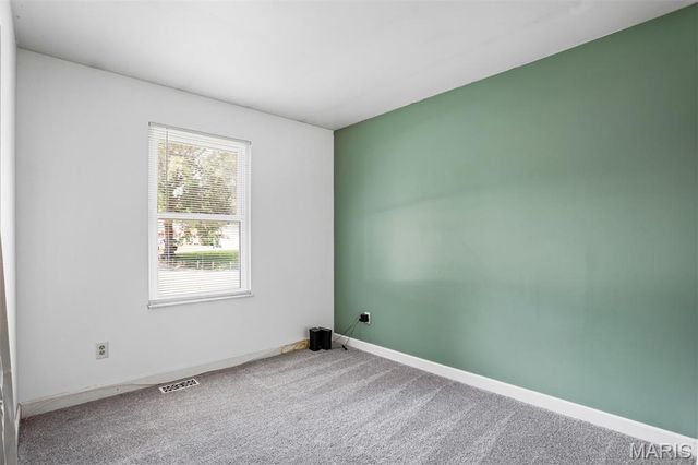 1424 Twin Trails Drive, Fenton, MO 63026