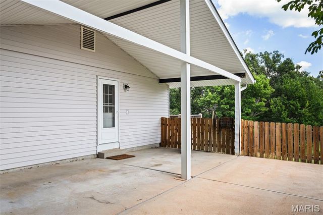 1424 Twin Trails Drive, Fenton, MO 63026