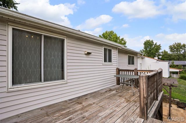 1424 Twin Trails Drive, Fenton, MO 63026