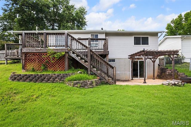 1424 Twin Trails Drive, Fenton, MO 63026