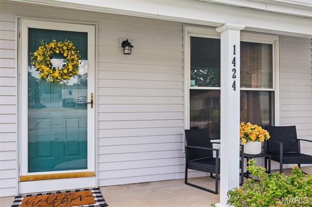 1424 Twin Trails Drive, Fenton, MO 63026