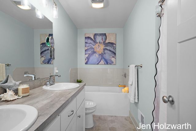 5650 16th Avenue, Georgetown Twp, MI 49426