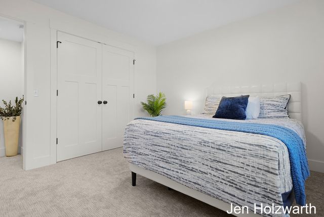 5650 16th Avenue, Georgetown Twp, MI 49426