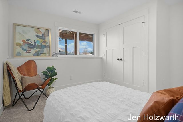 5650 16th Avenue, Georgetown Twp, MI 49426