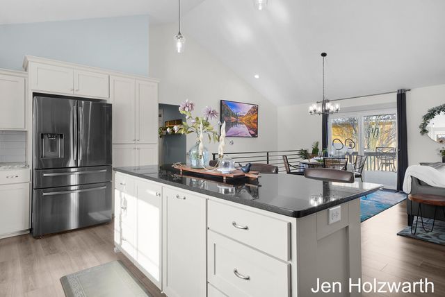 5650 16th Avenue, Georgetown Twp, MI 49426