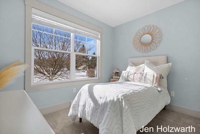 5650 16th Avenue, Georgetown Twp, MI 49426