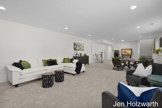 5650 16th Avenue, Georgetown Twp, MI 49426