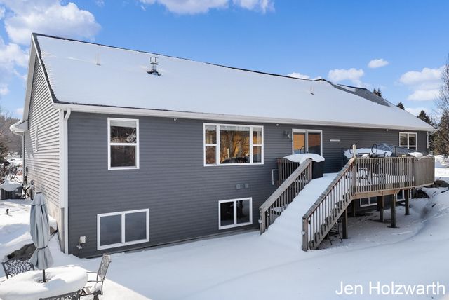 5650 16th Avenue, Georgetown Twp, MI 49426