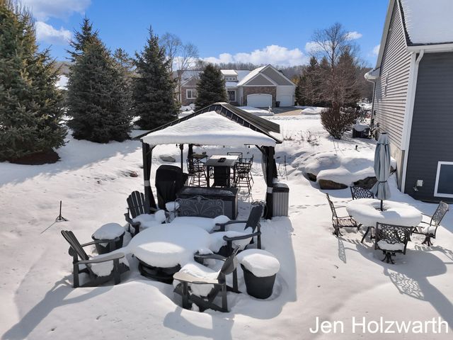 5650 16th Avenue, Georgetown Twp, MI 49426