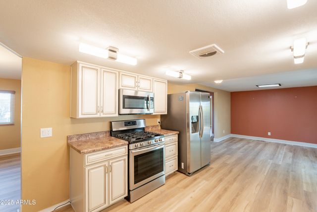 1507 E HELENA Drive, Phoenix, AZ 85022