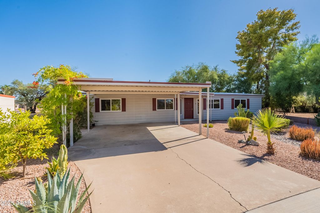 1507 E HELENA Drive, Phoenix, AZ 85022
