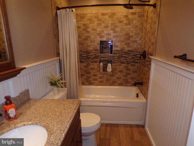 5 BROOKSIDE DR, Sewell, NJ 08080