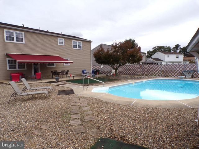 5 BROOKSIDE DR, Sewell, NJ 08080