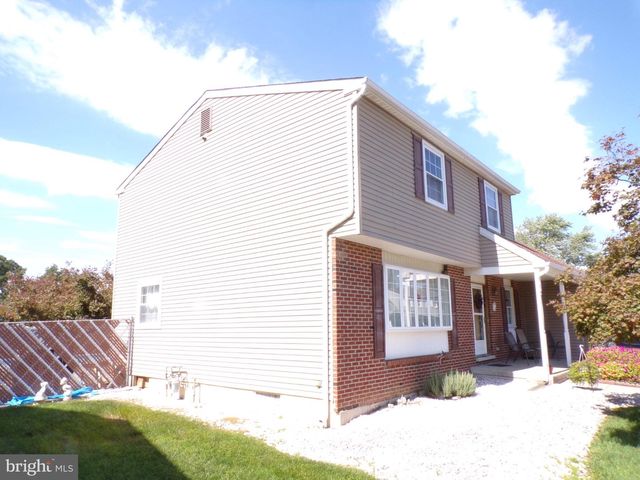 5 BROOKSIDE DR, Sewell, NJ 08080