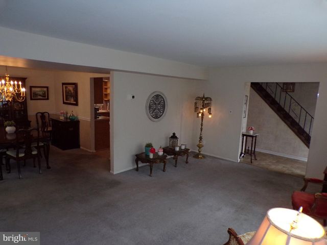 5 BROOKSIDE DR, Sewell, NJ 08080