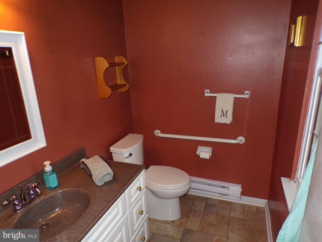 5 BROOKSIDE DR, Sewell, NJ 08080