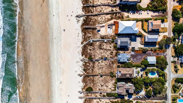 580 Parker Dr., Pawleys Island, SC 29585