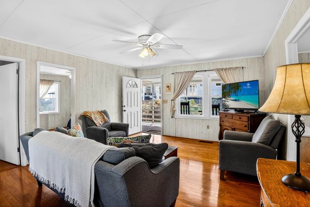 580 Parker Dr., Pawleys Island, SC 29585