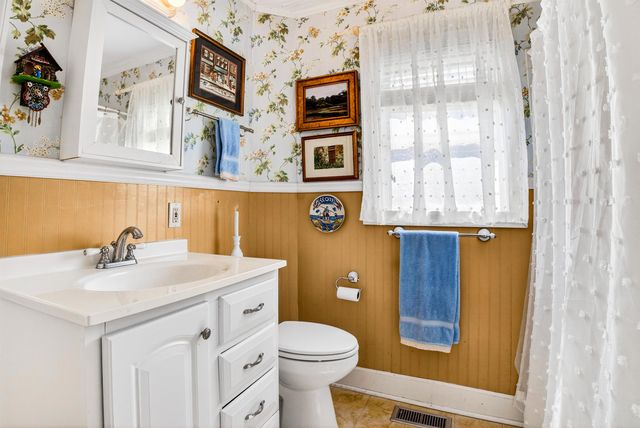 580 Parker Dr., Pawleys Island, SC 29585