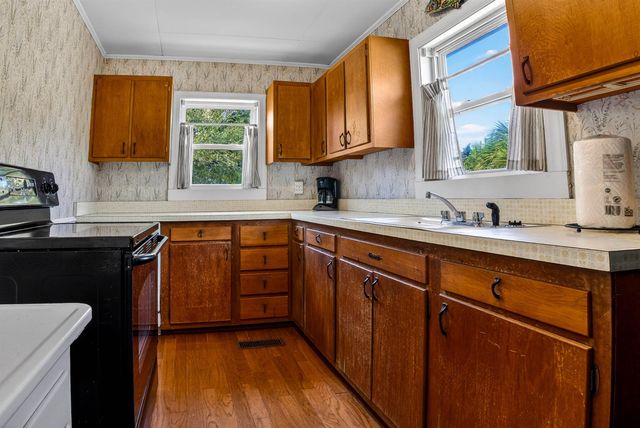 580 Parker Dr., Pawleys Island, SC 29585