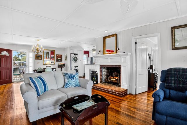 580 Parker Dr., Pawleys Island, SC 29585