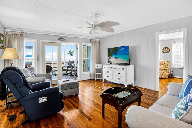 580 Parker Dr., Pawleys Island, SC 29585