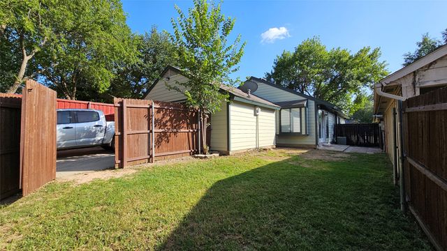 1803 Sherwood Place, Carrollton, TX 75006