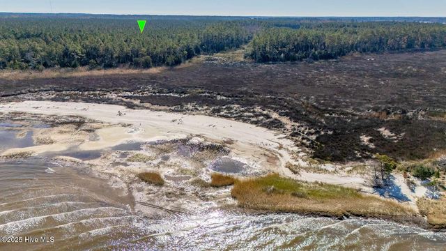 151 Garbacon Drive, Beaufort, NC 28516