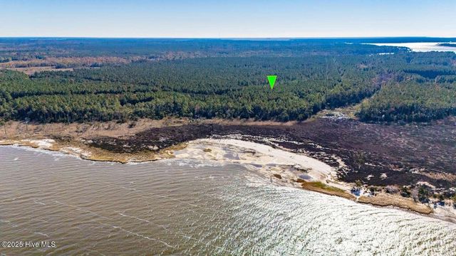 151 Garbacon Drive, Beaufort, NC 28516