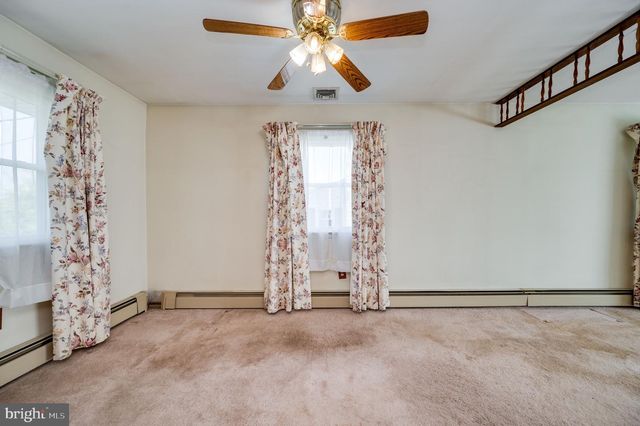 220 MAPLE SPRINGS DR, Birdsboro, PA 19508
