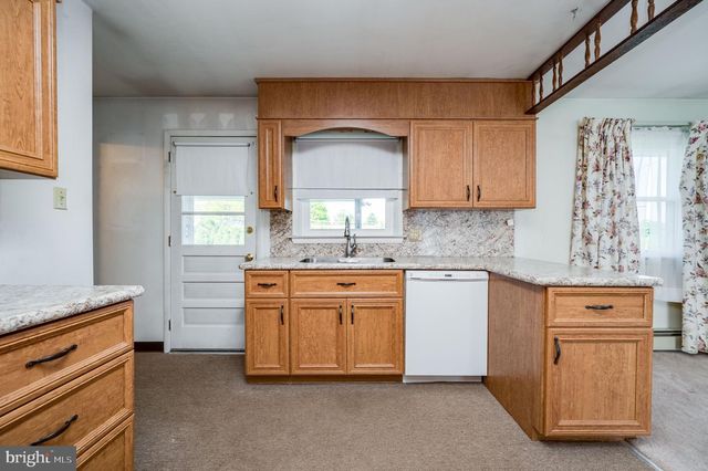 220 MAPLE SPRINGS DR, Birdsboro, PA 19508
