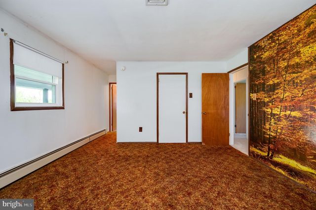220 MAPLE SPRINGS DR, Birdsboro, PA 19508