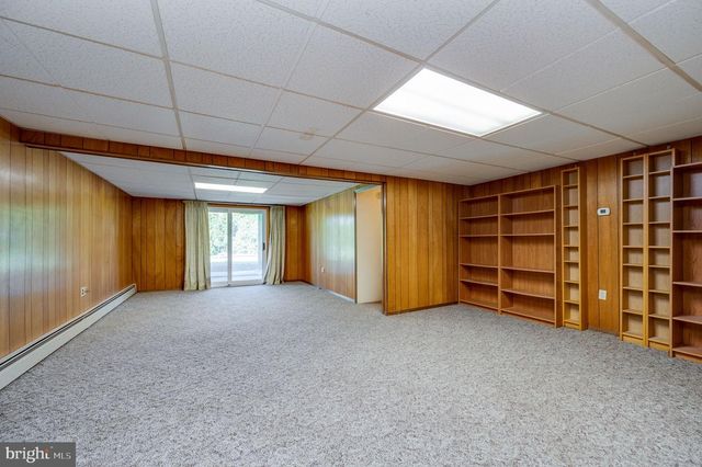 220 MAPLE SPRINGS DR, Birdsboro, PA 19508