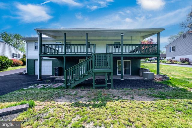 220 MAPLE SPRINGS DR, Birdsboro, PA 19508