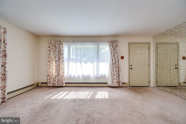 220 MAPLE SPRINGS DR, Birdsboro, PA 19508