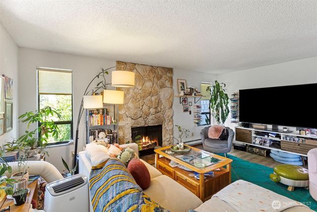 6013 4th Avenue NW, Seattle, WA 98107